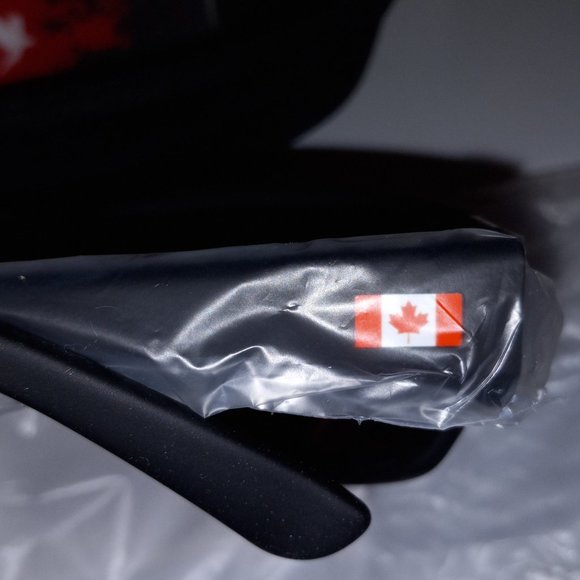 STINGRAY Polarized Wrap Sunglasses NIB Smoke/Pet Free House - Picture 8 of 13